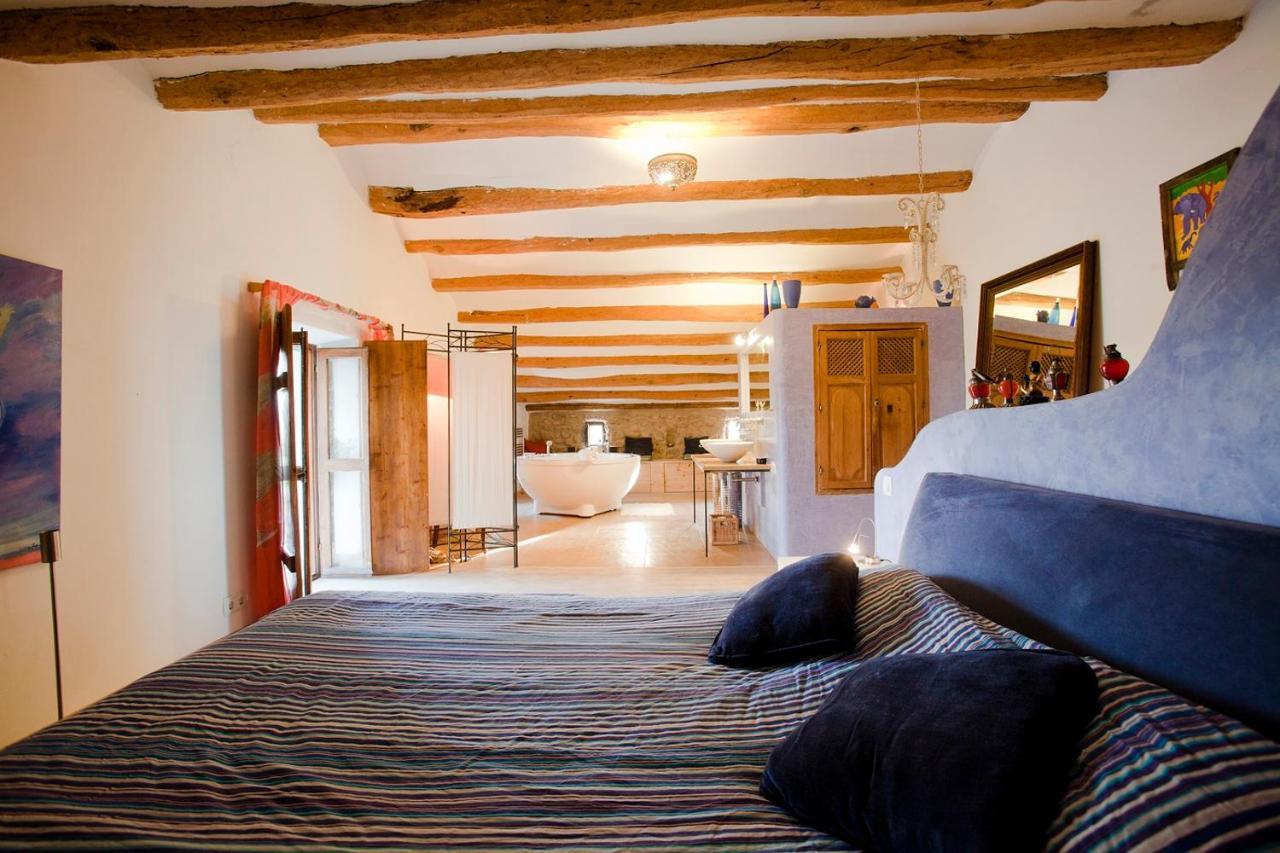 Cal Pau Cruset Guest House Torrellas de Foix ภายนอก รูปภาพ