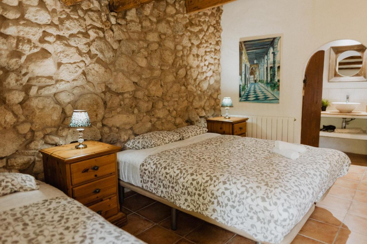 Cal Pau Cruset Guest House Torrellas de Foix ภายนอก รูปภาพ